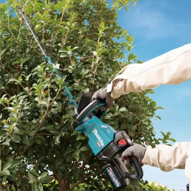 Makita UH005GZ01 Máy tỉa hàng rào dùng pin(750mm/bl)(40v (không kèm pin sạc)