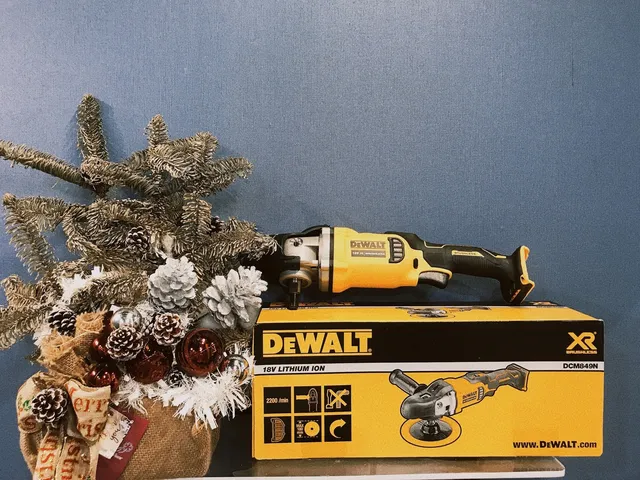 Dewalt DCM849D2 Máy đánh bóng cầm tay