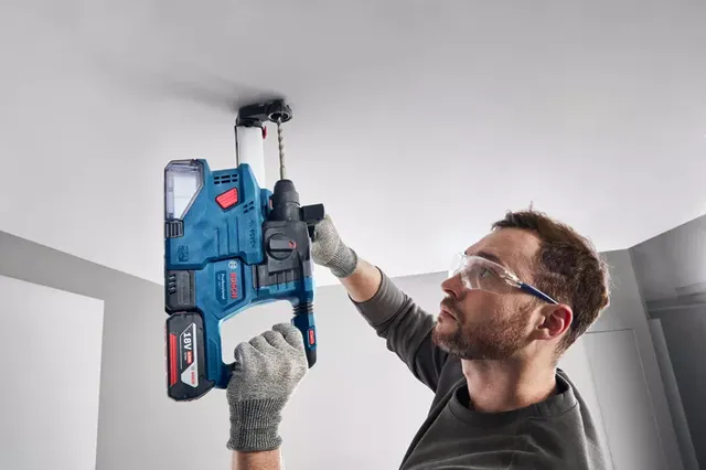 Bosch GBH 185-LI Máy khoan búa động lực dùng pin 18V