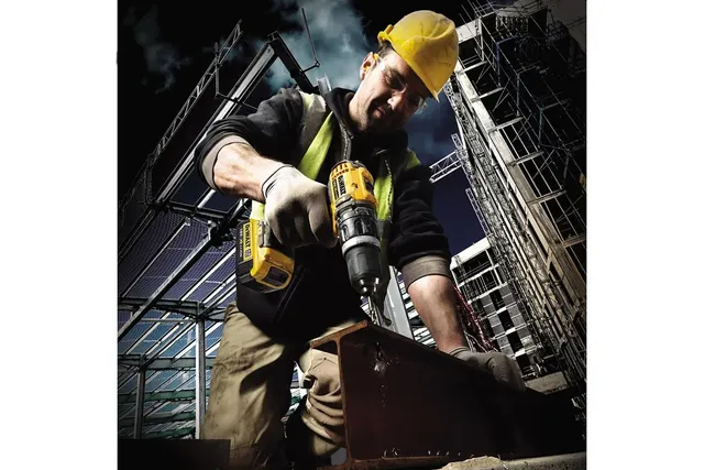Dewalt DCD785N-KR Máy khoan động lực pin  (solo)
