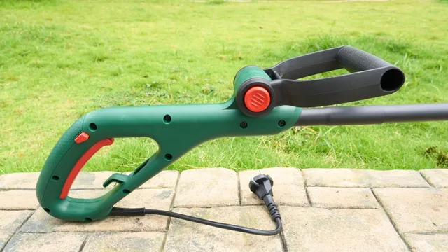 Bosch EasyGrassCut 23 Máy cắt cỏ cầm tay