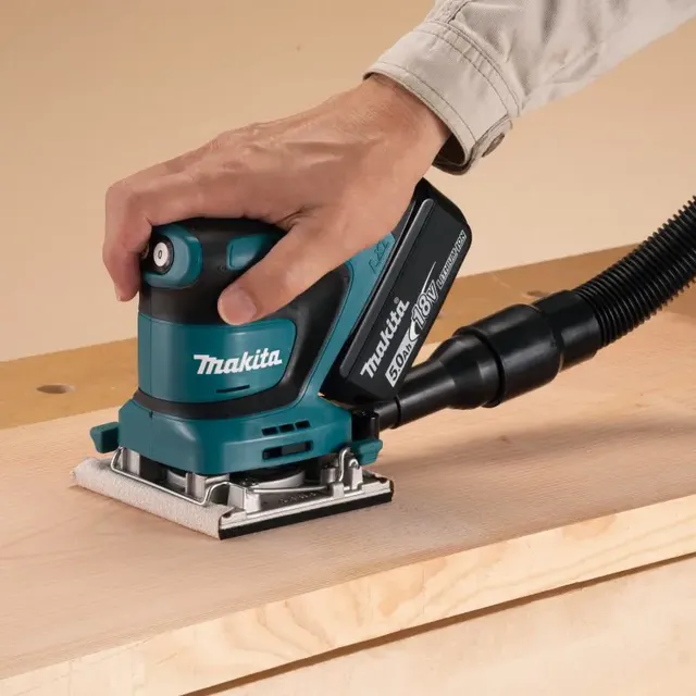 Makita DBO482Z Máy chà nhám rung dùng pin(đế nhôm/ (không kèm pin sạc)