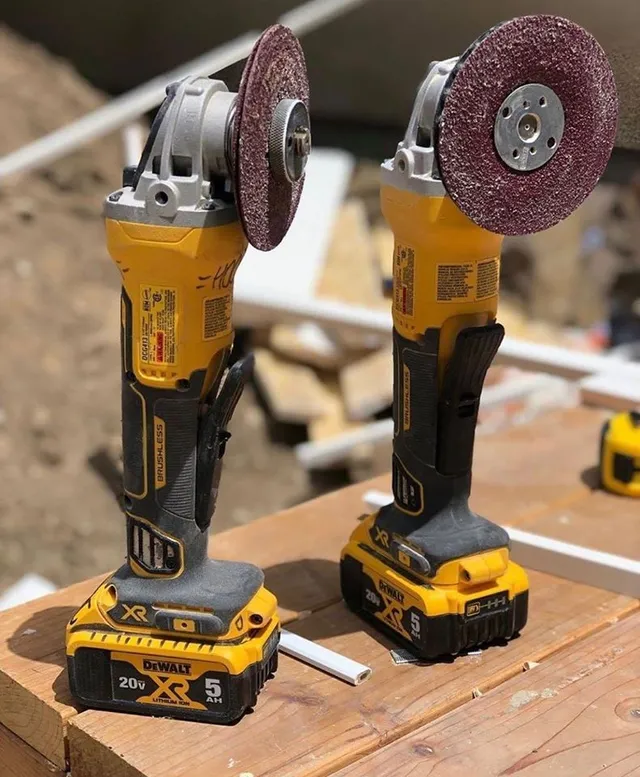 Dewalt DCG413BP2 Máy mài cầm tay 20Vmax/BL