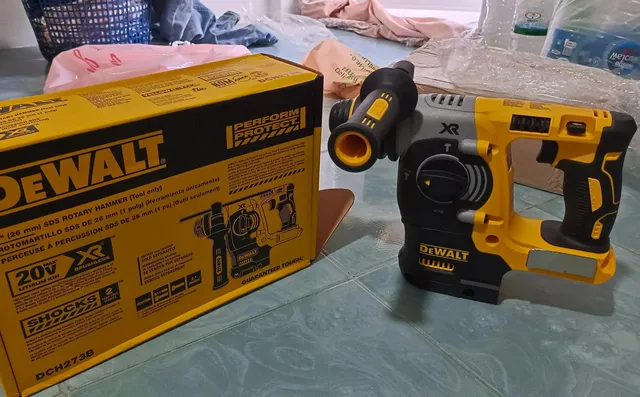 Dewalt DCH273B Máy khoan bê tông dùng pin