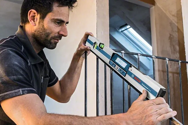 Bosch GIM 60 Thước đo độ nghiêng kỹ thuật số