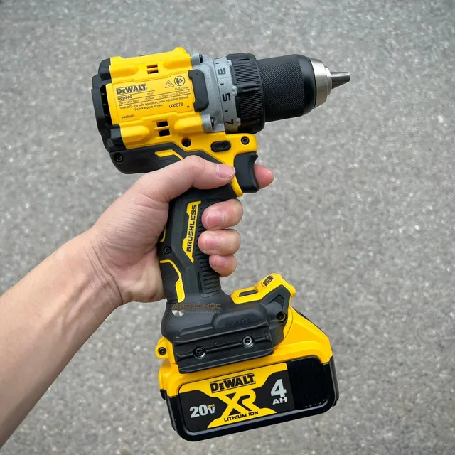 Dewalt DCD800 Máy khoan bắt vít dùng pin 20V  (không kèm pin sạc)