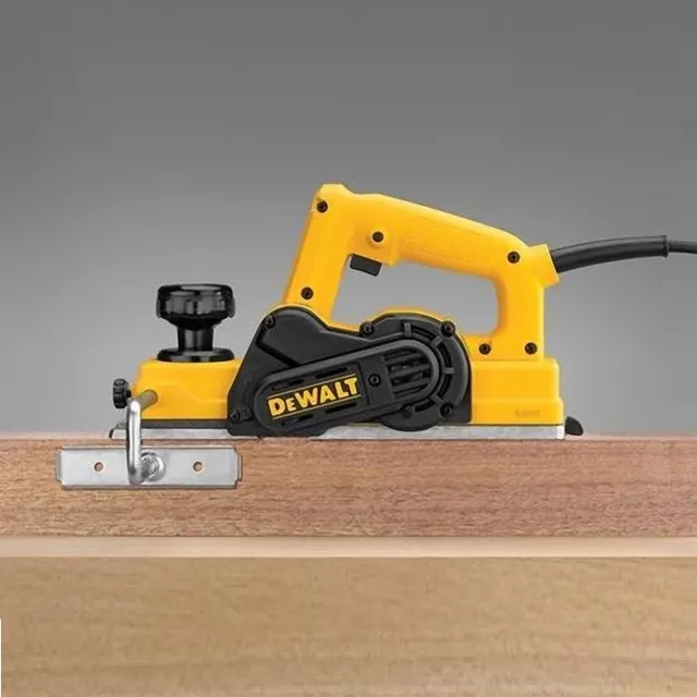 Dewalt D26676-B1 Máy bào cầm tay 600W
