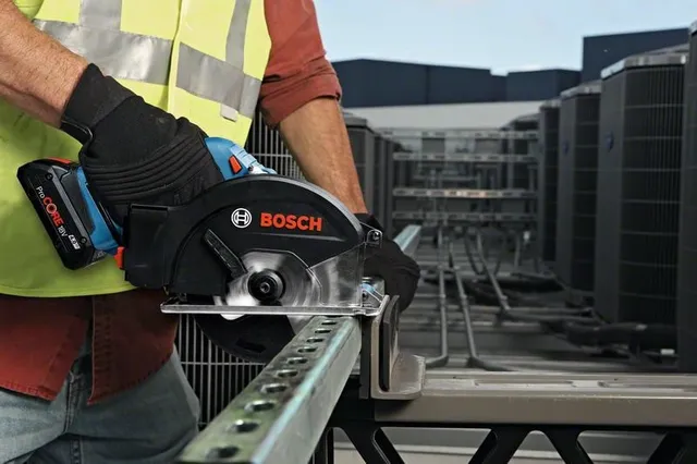 Bosch GKM 18V-50 Máy cưa đĩa