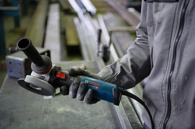 Bosch GWS 17-150 S Máy mài góc