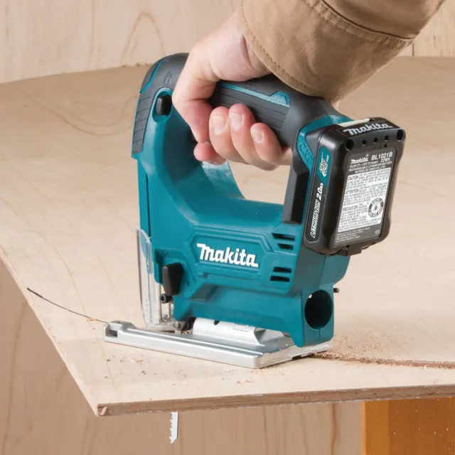 Makita M4301B Máy cưa lọng
