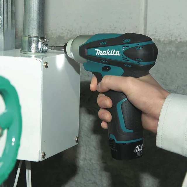 Makita TW100DWE Máy siết bu lông dùng pin(9.5mm)(10.8v) (kèm 02 pin 1.5ah + sạc)