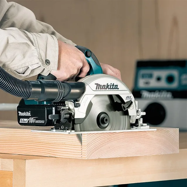 Makita DHS660Z Máy cưa đĩa dùng pin(165mm/bl)(18v) (không kèm pin sạc)