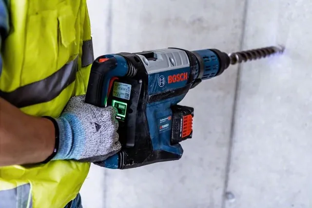 Bosch GBH 18V-45 C Máy khoan bê tông